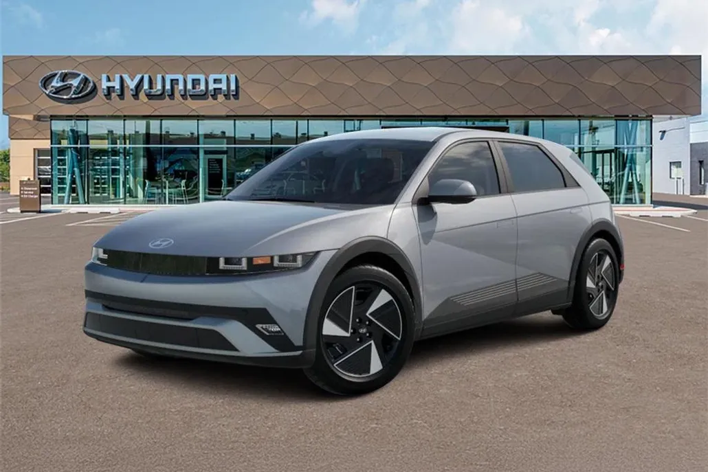 2025 Hyundai Ioniq 5 SE photo 1