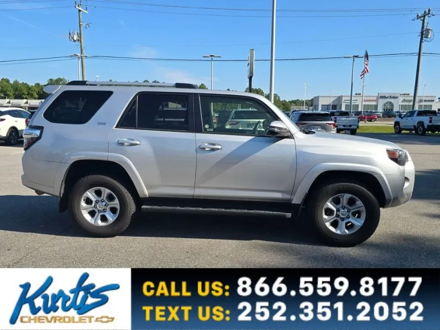 2024 Toyota 4Runner SR5 Premium photo 1