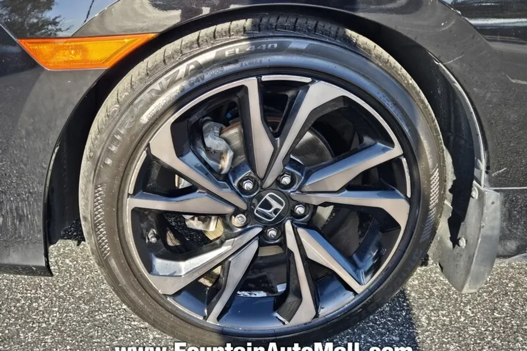 2020 Honda Civic Sport photo 1