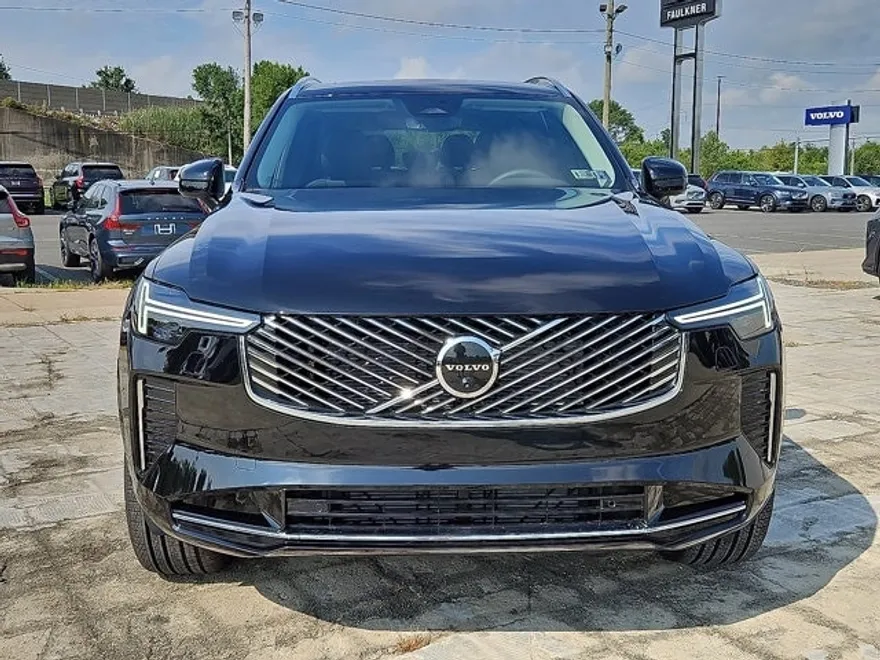 2026 Volvo XC90 Plus photo 1