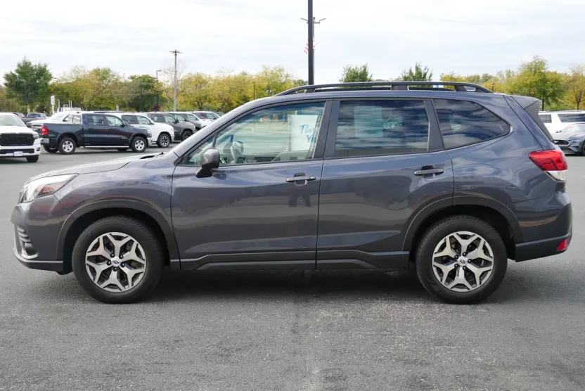 2022 Subaru Forester Premium photo 1