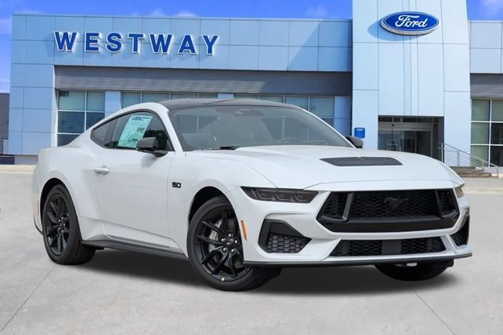 2025 Ford Mustang GT photo 1