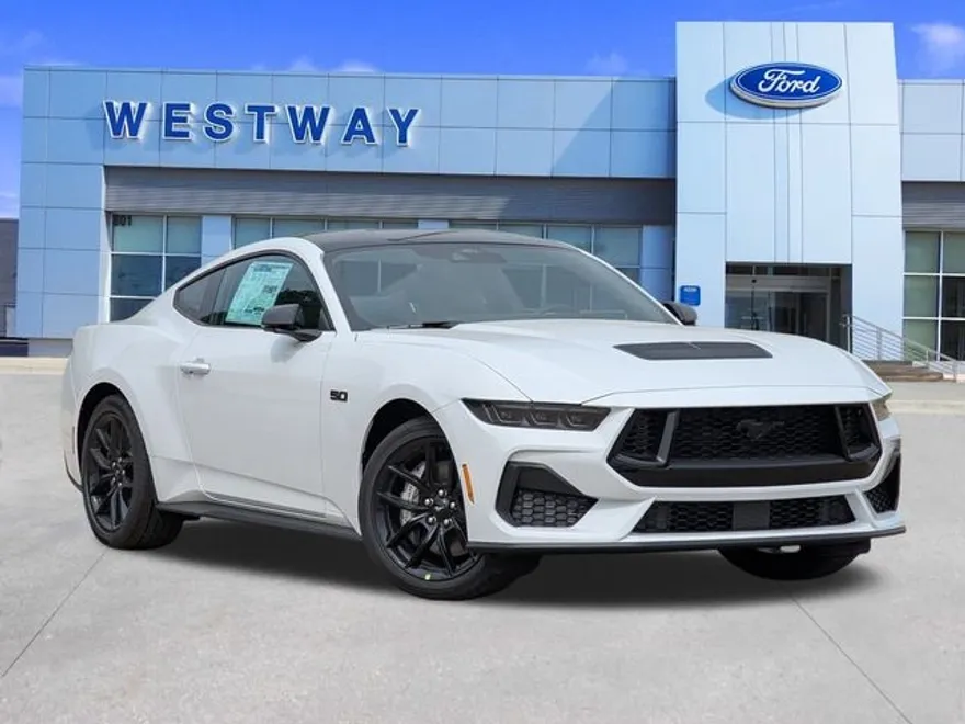 2025 Ford Mustang GT photo 1