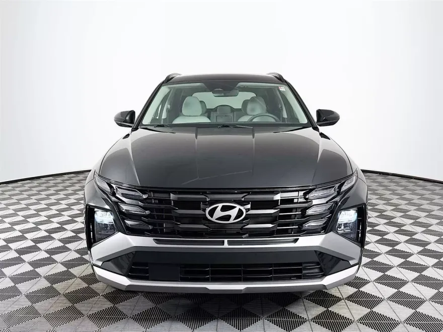 2025 Hyundai Tucson SEL photo 2