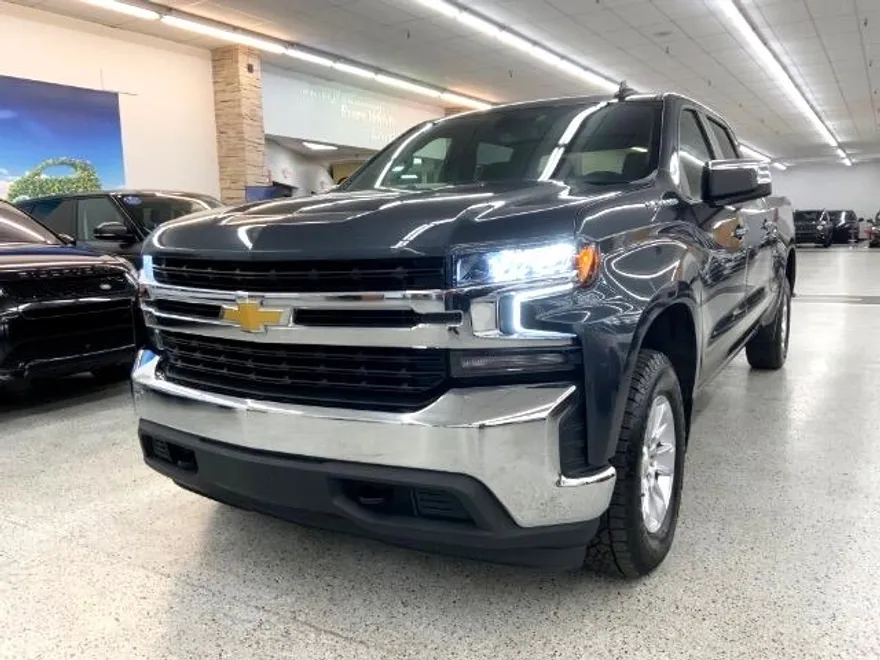 2019 Chevrolet Silverado 1500 LT photo 1