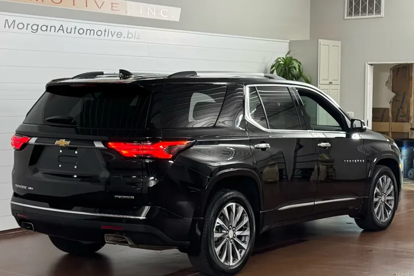 2023 Chevrolet Traverse Premier photo 1