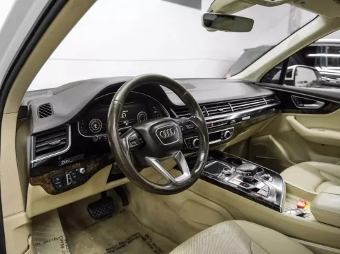 2017 Audi Q7 3.0T Prestige photo 4