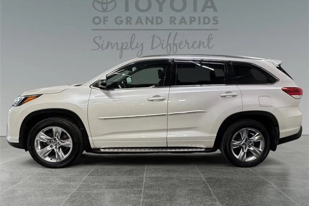 2018 Toyota Highlander Limited photo 1