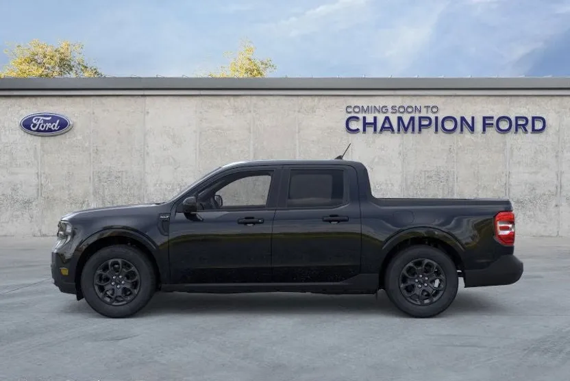 2025 Ford Maverick XLT photo 1
