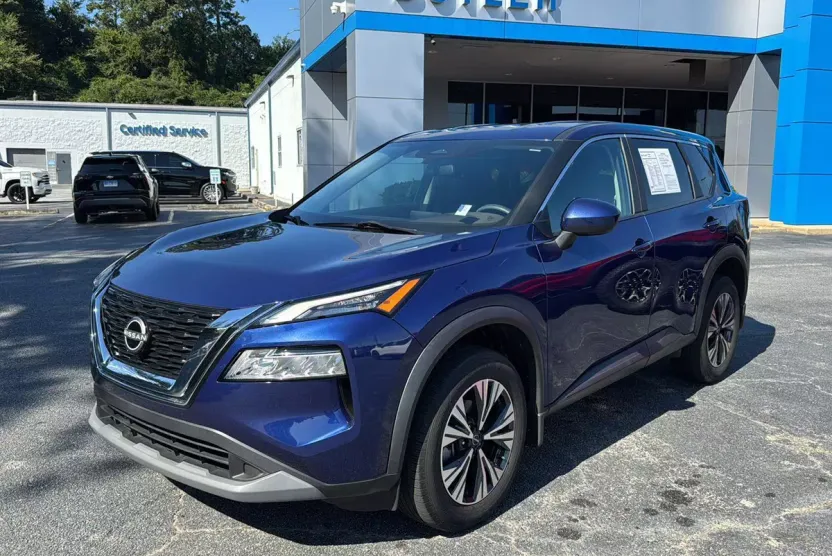 2023 Nissan Rogue SV photo 1