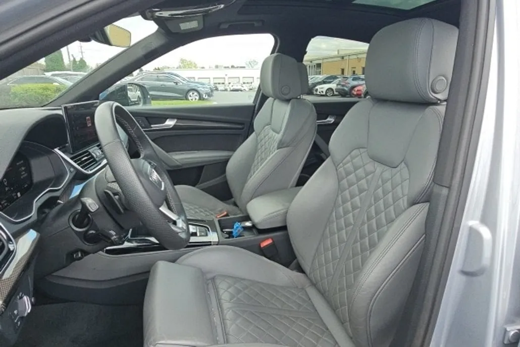 2024 Audi SQ5 Premium Plus photo 1