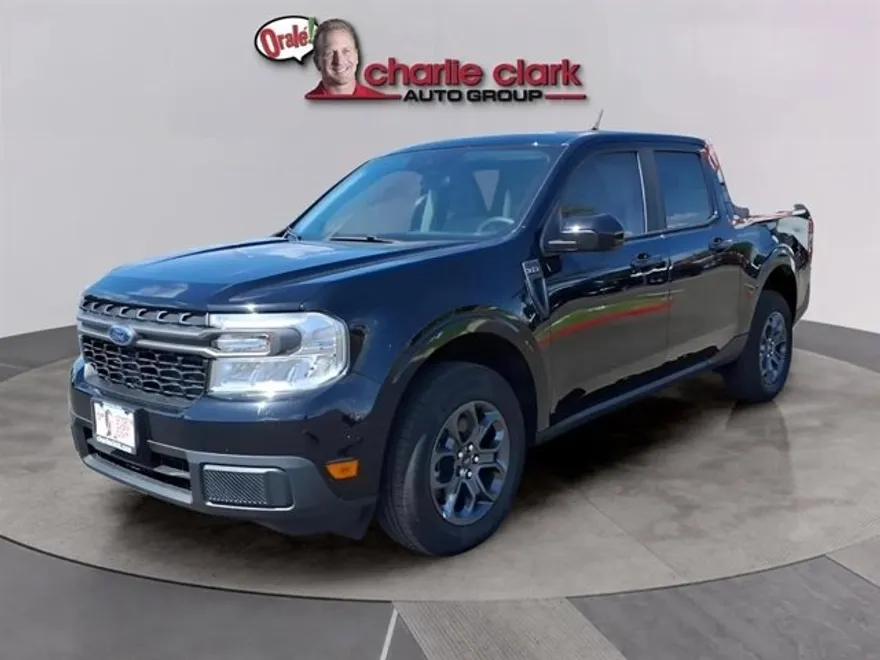 2024 Ford Maverick XLT photo 1