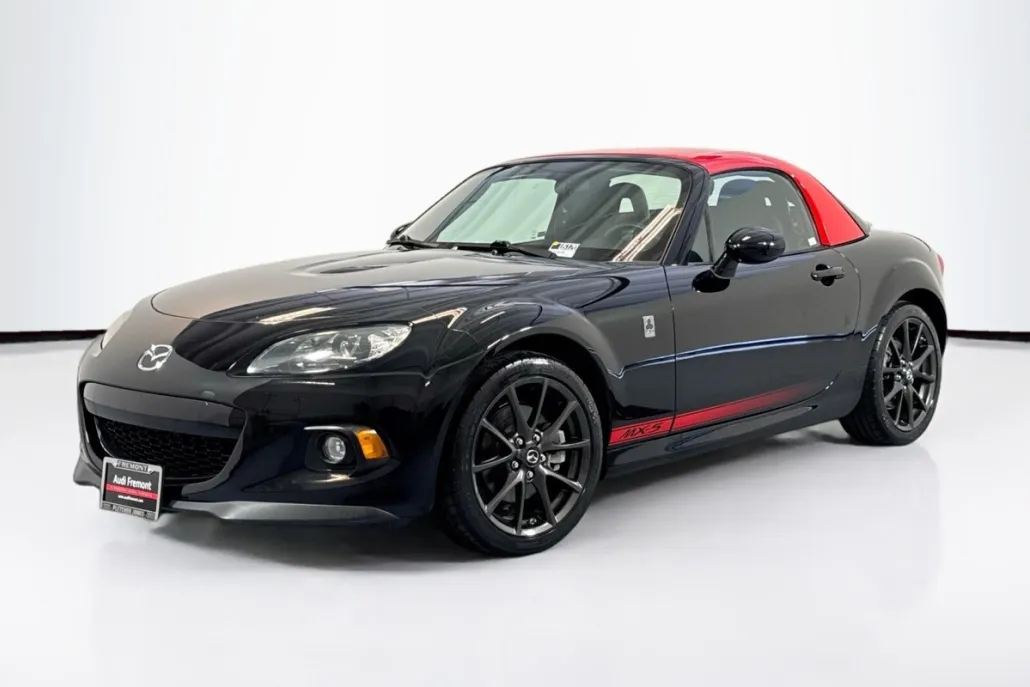 2015 Mazda MX-5 Miata Touring GS photo 1
