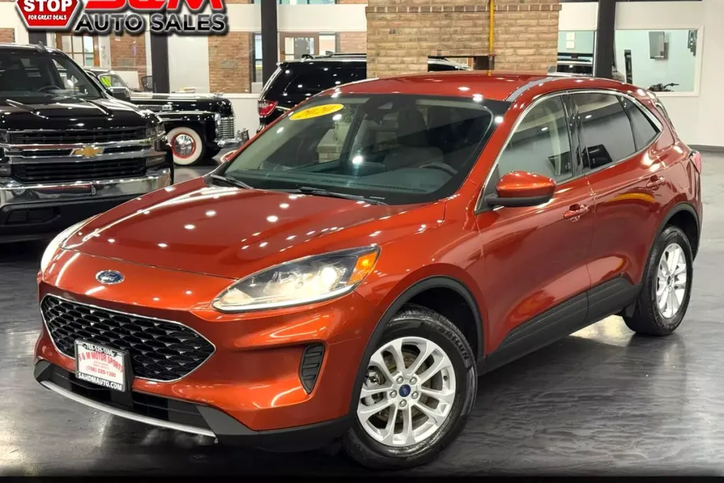 2020 Ford Escape SE photo 1