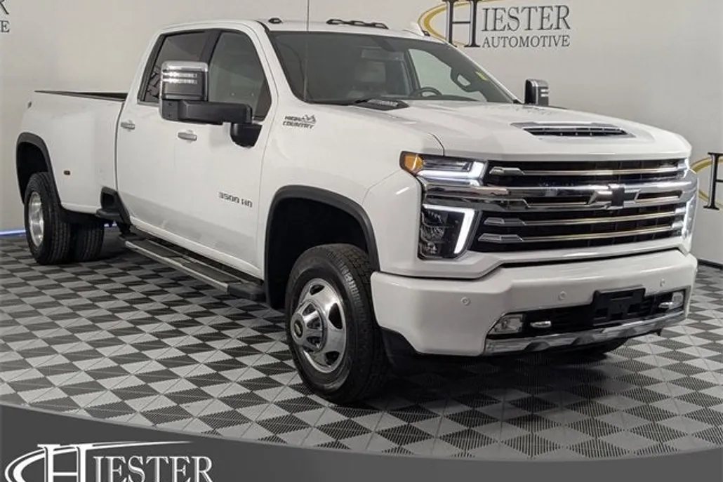 2022 Chevrolet Silverado 3500HD High Country photo 1