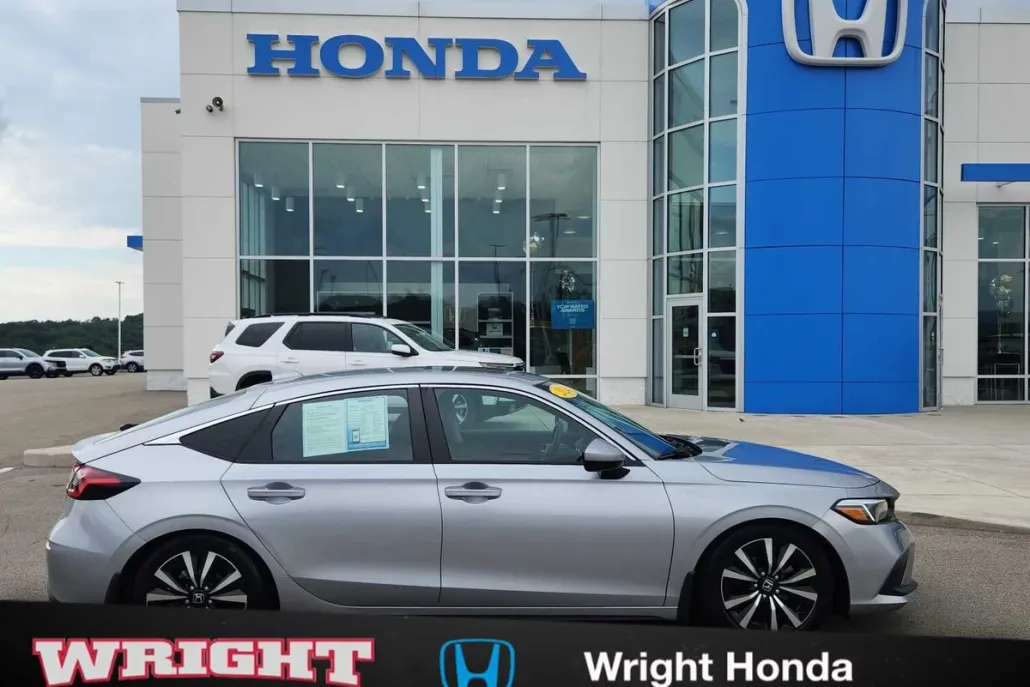 2024 Honda Civic Hatchback EX-L photo 1