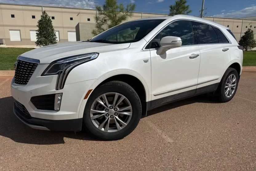 2022 Cadillac XT5 Premium Luxury photo 1