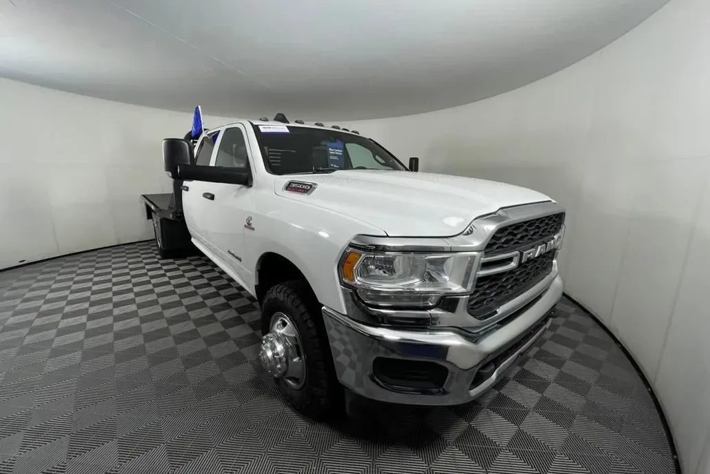 2022 Ram 3500 Tradesman photo 1