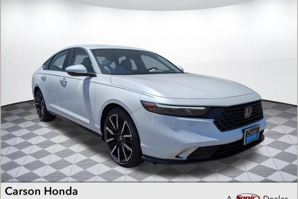 2025 Honda Accord Hybrid Touring photo 1