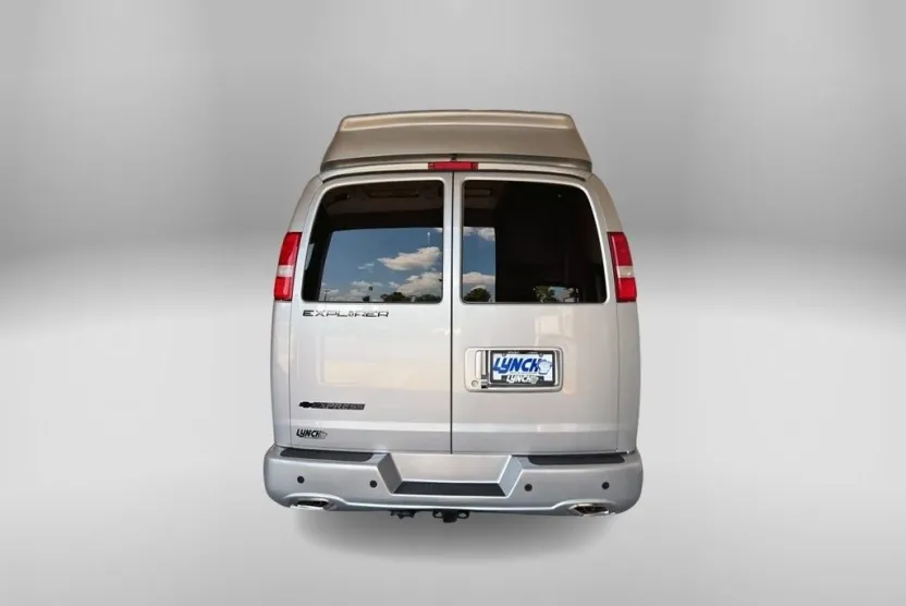 2025 Chevrolet Express Cargo 2500 photo 1