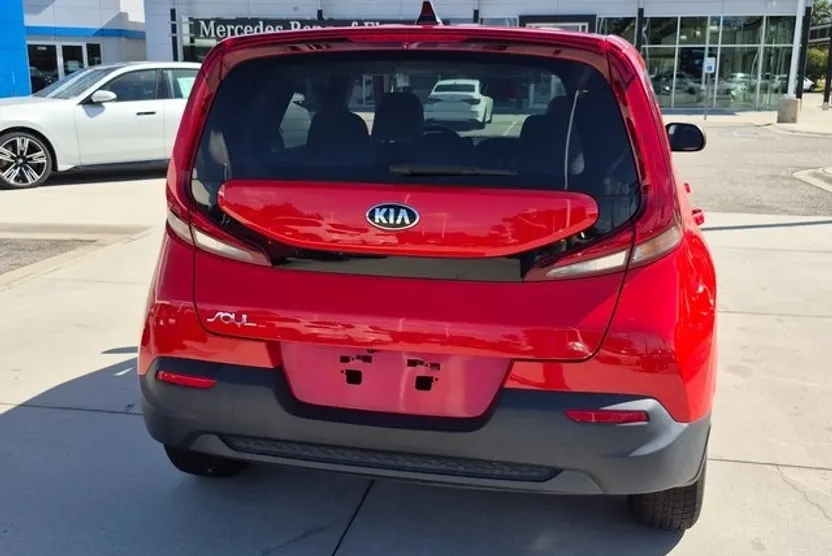 2021 Kia Soul LX photo 1