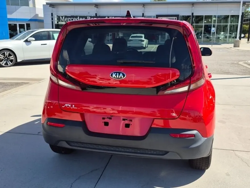 2021 Kia Soul LX photo 1