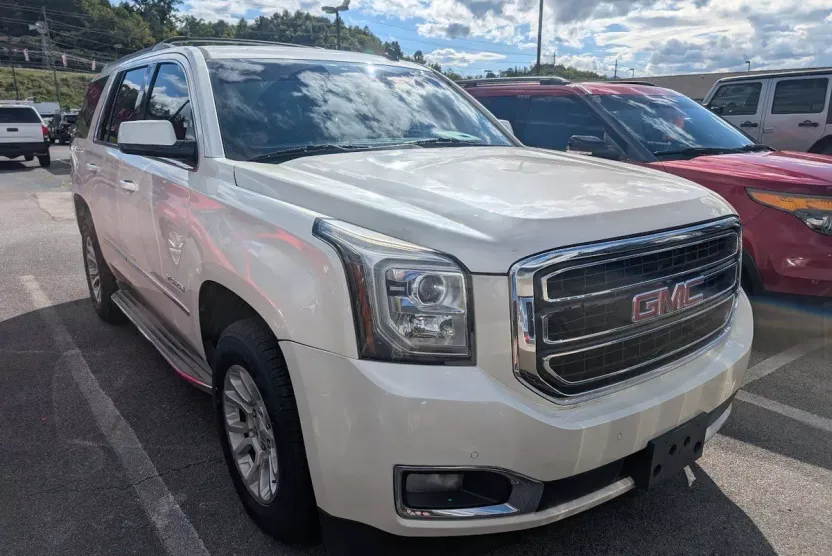 2015 Gmc Yukon SLT photo 1