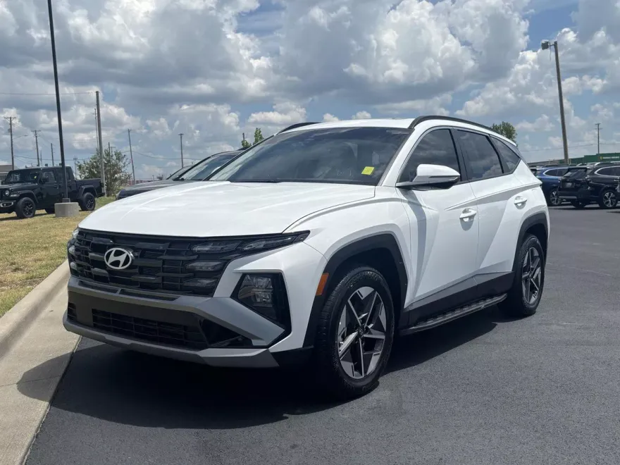2025 Hyundai Tucson SEL Convenience photo 1