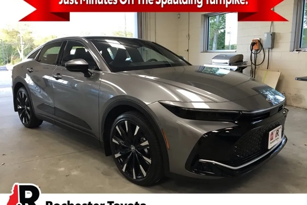 2024 Toyota Crown Platinum photo 1