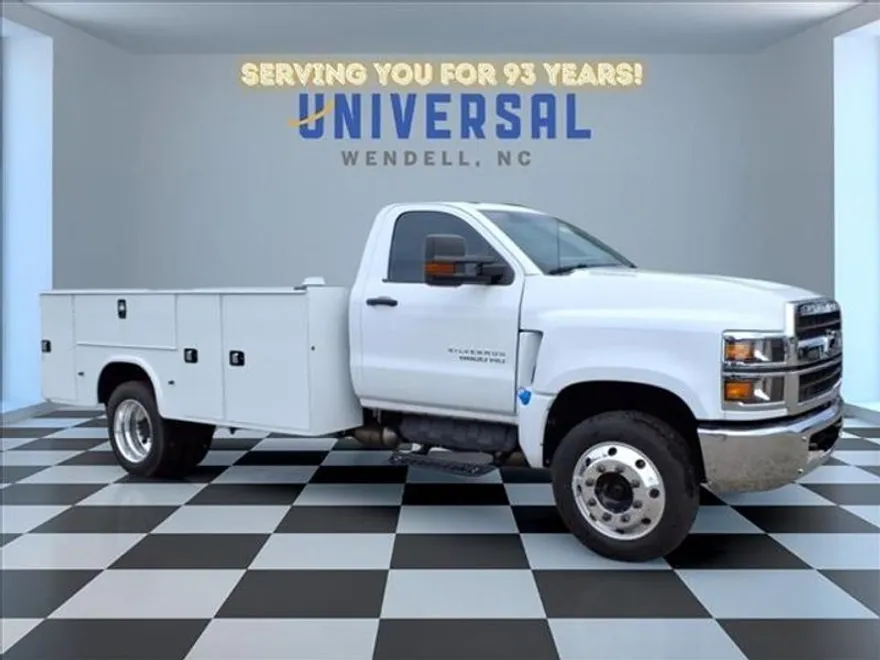 2024 Chevrolet Silverado 5500HD Work Truck photo 1