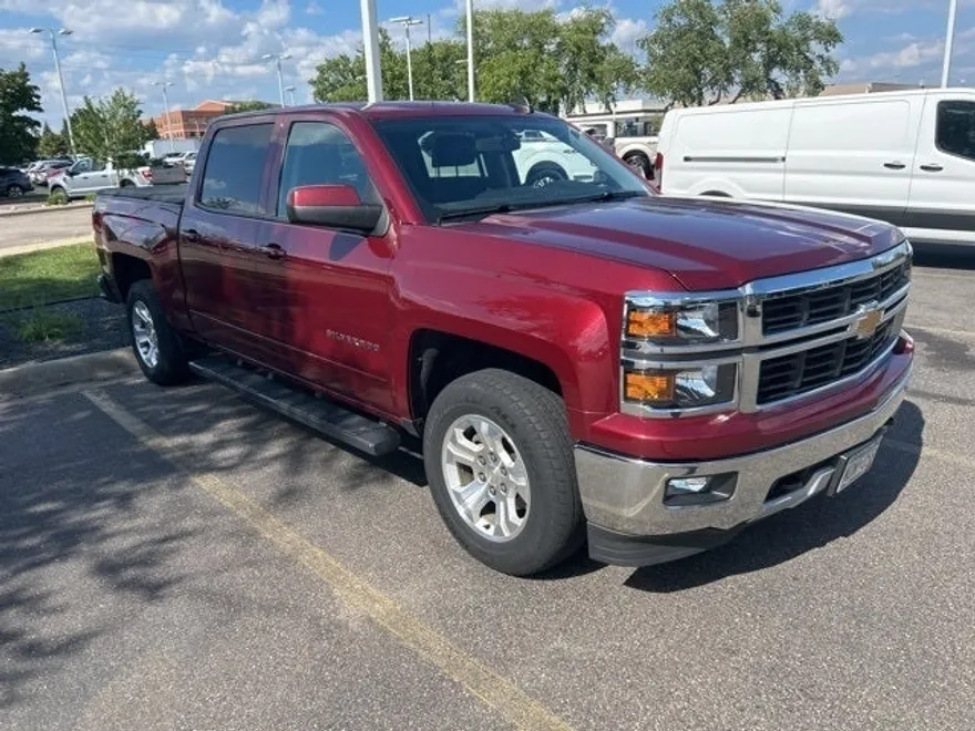 2015 Chevrolet Silverado 1500 LT photo 1