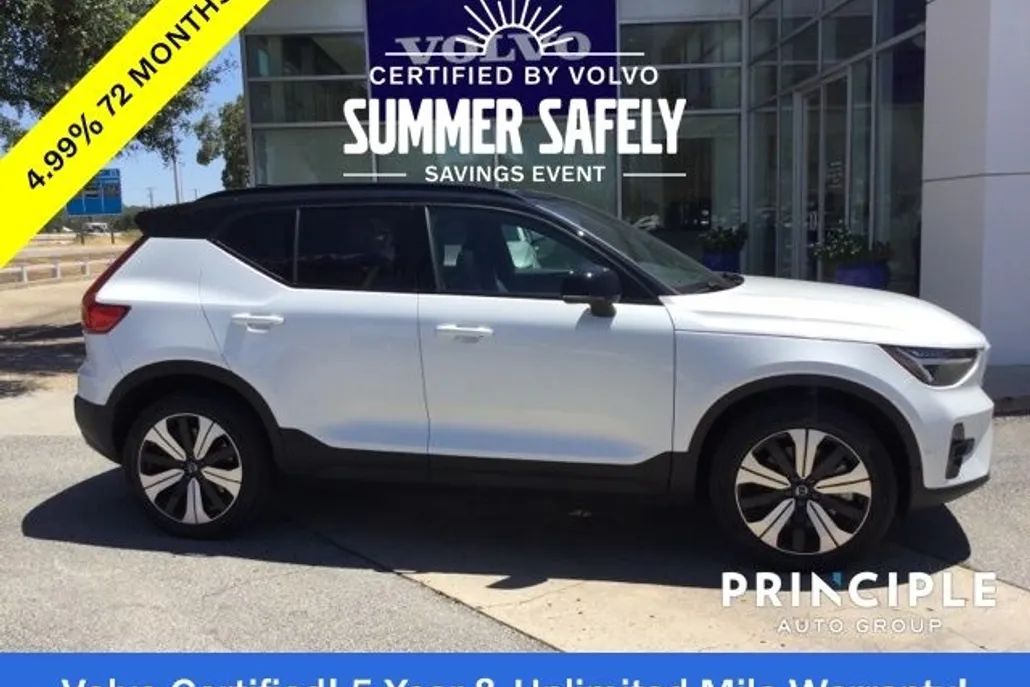 2023 Volvo XC40 Recharge Twin Plus photo 1