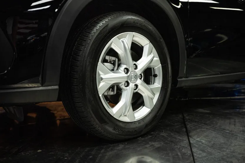 2025 Honda HR-V LX photo 1