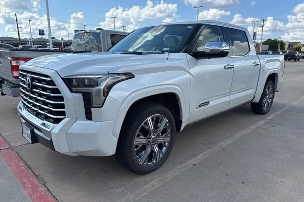 2023 Toyota Tundra CapStone photo 1