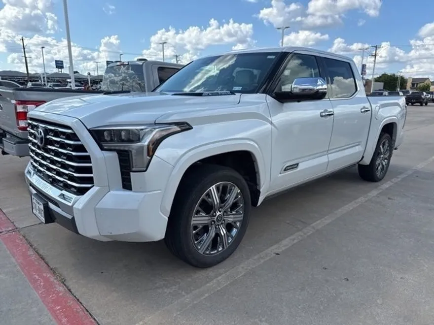 2023 Toyota Tundra CapStone photo 1