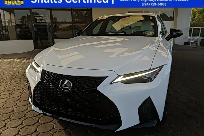 2025 Lexus IS 350 F SPORT photo 1