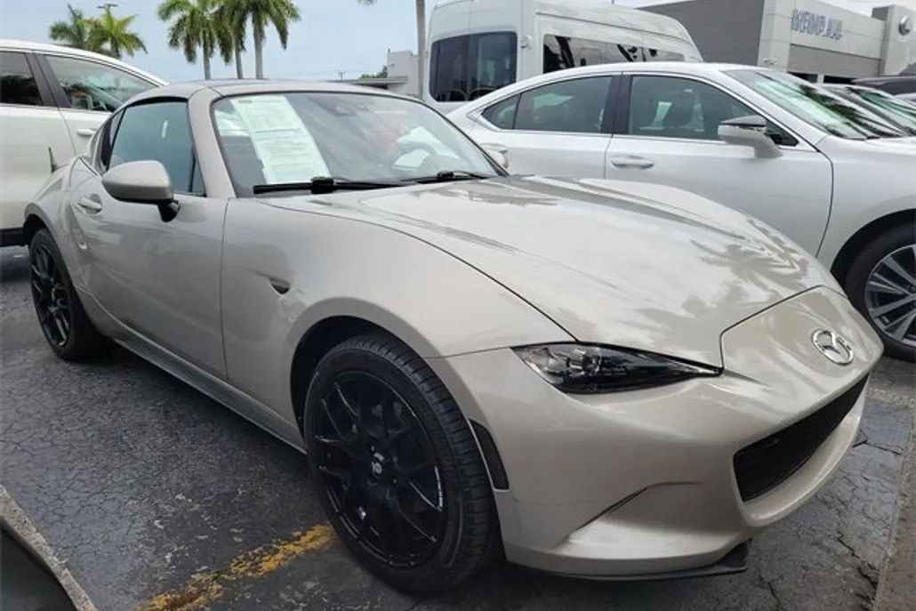 2022 Mazda MX-5 Miata RF Miata Grand Touring photo 1
