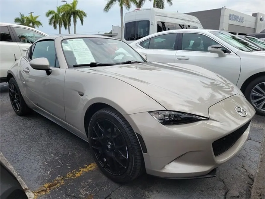 2022 Mazda MX-5 Miata RF Miata Grand Touring photo 1