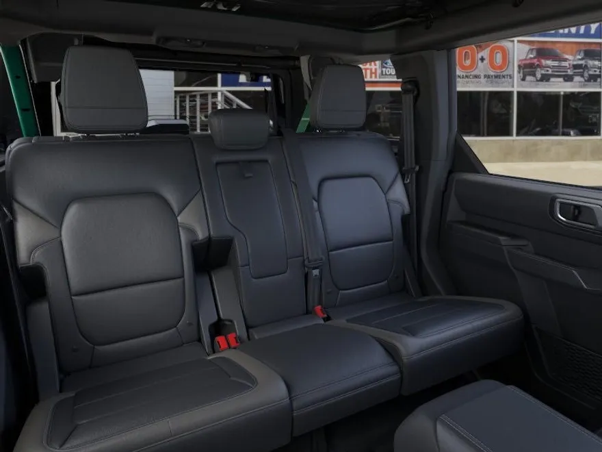 2025 Ford Bronco Outer Banks photo 1