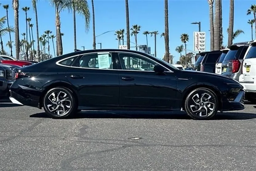 2024 Hyundai Sonata SEL photo 1