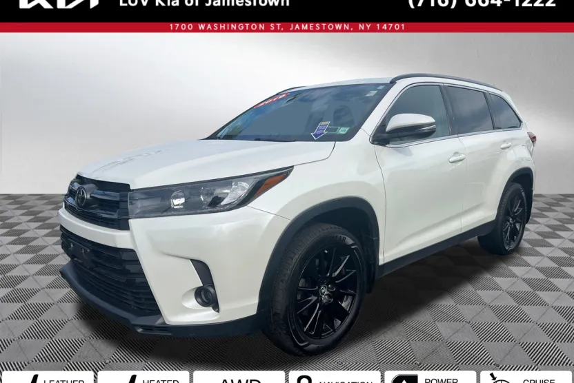 2019 Toyota Highlander SE photo 1