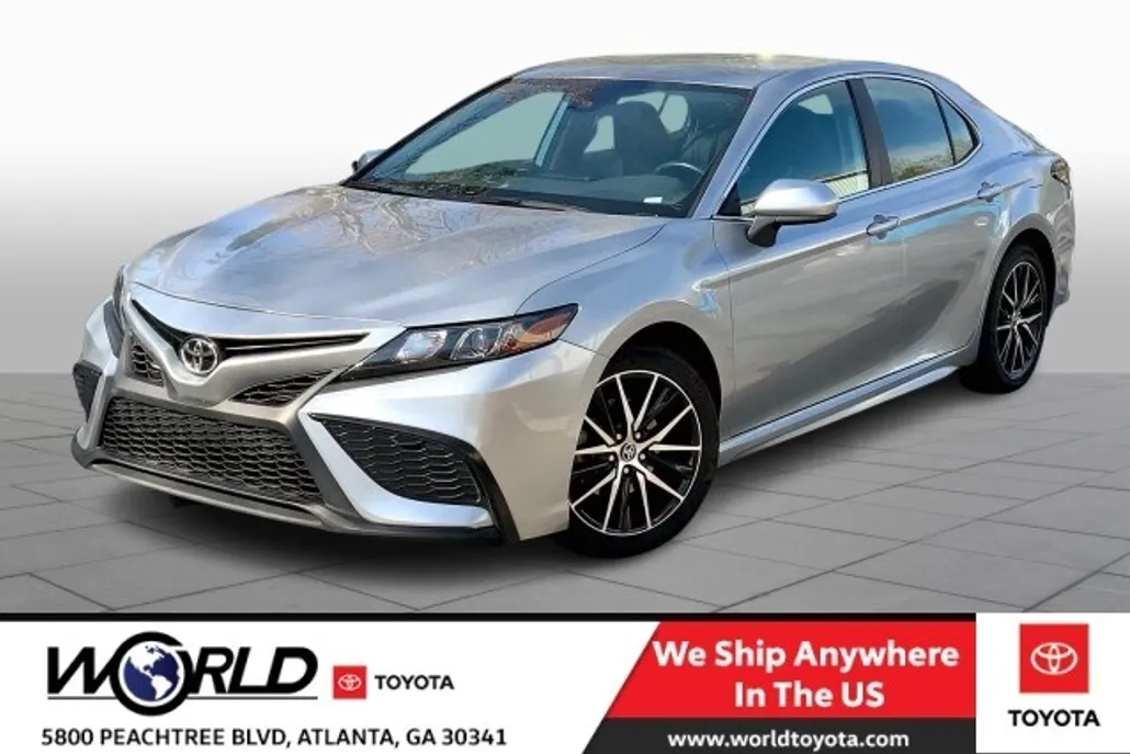 2021 Toyota Camry SE photo 1
