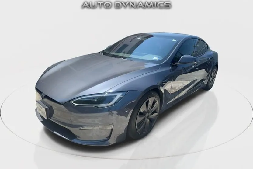 2022 Tesla Model S photo 1