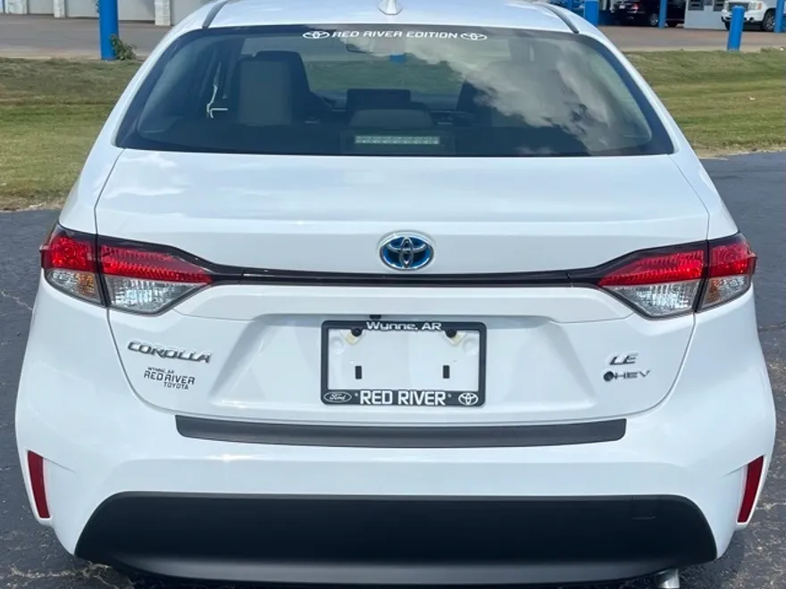 2025 Toyota Corolla Hybrid LE photo 1