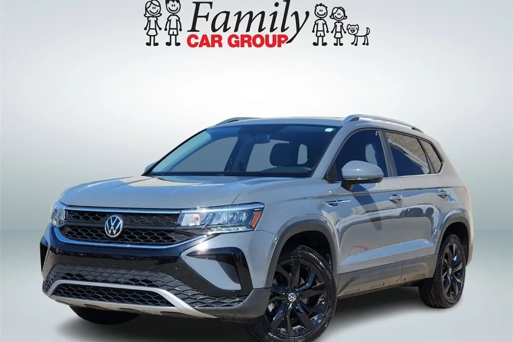 2022 Volkswagen Taos SE photo 1