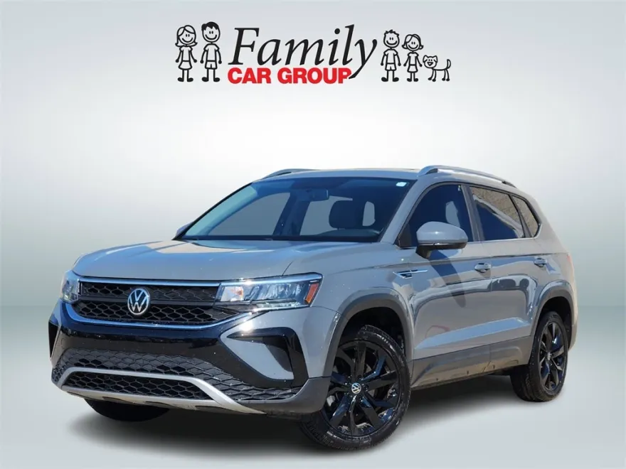 2022 Volkswagen Taos SE photo 1