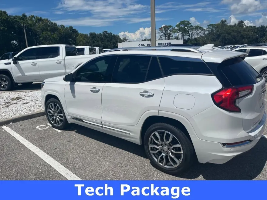 2022 Gmc Terrain Denali photo 1