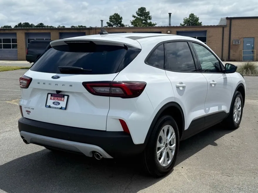2025 Ford Escape Active photo 1