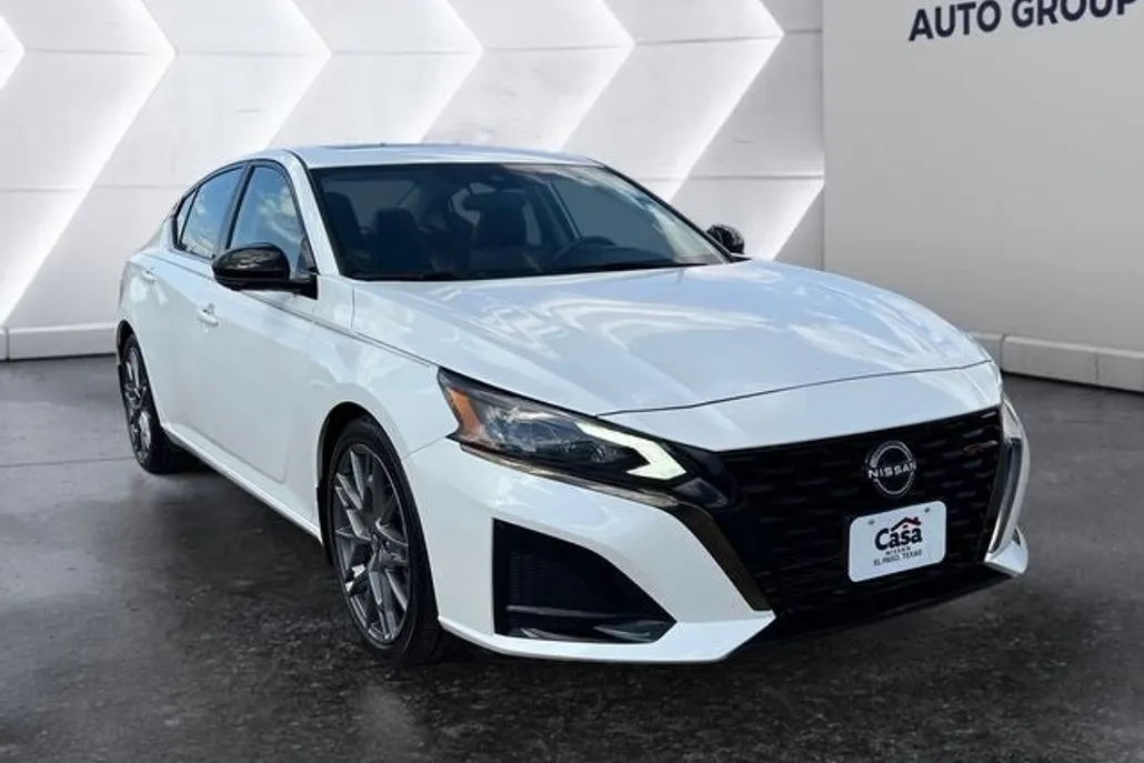 2024 Nissan Altima SR VC-Turbo photo 1