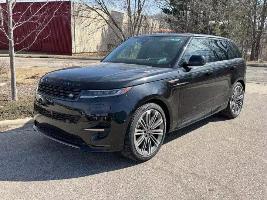 2024 Land Rover Range Rover Sport SE photo 1